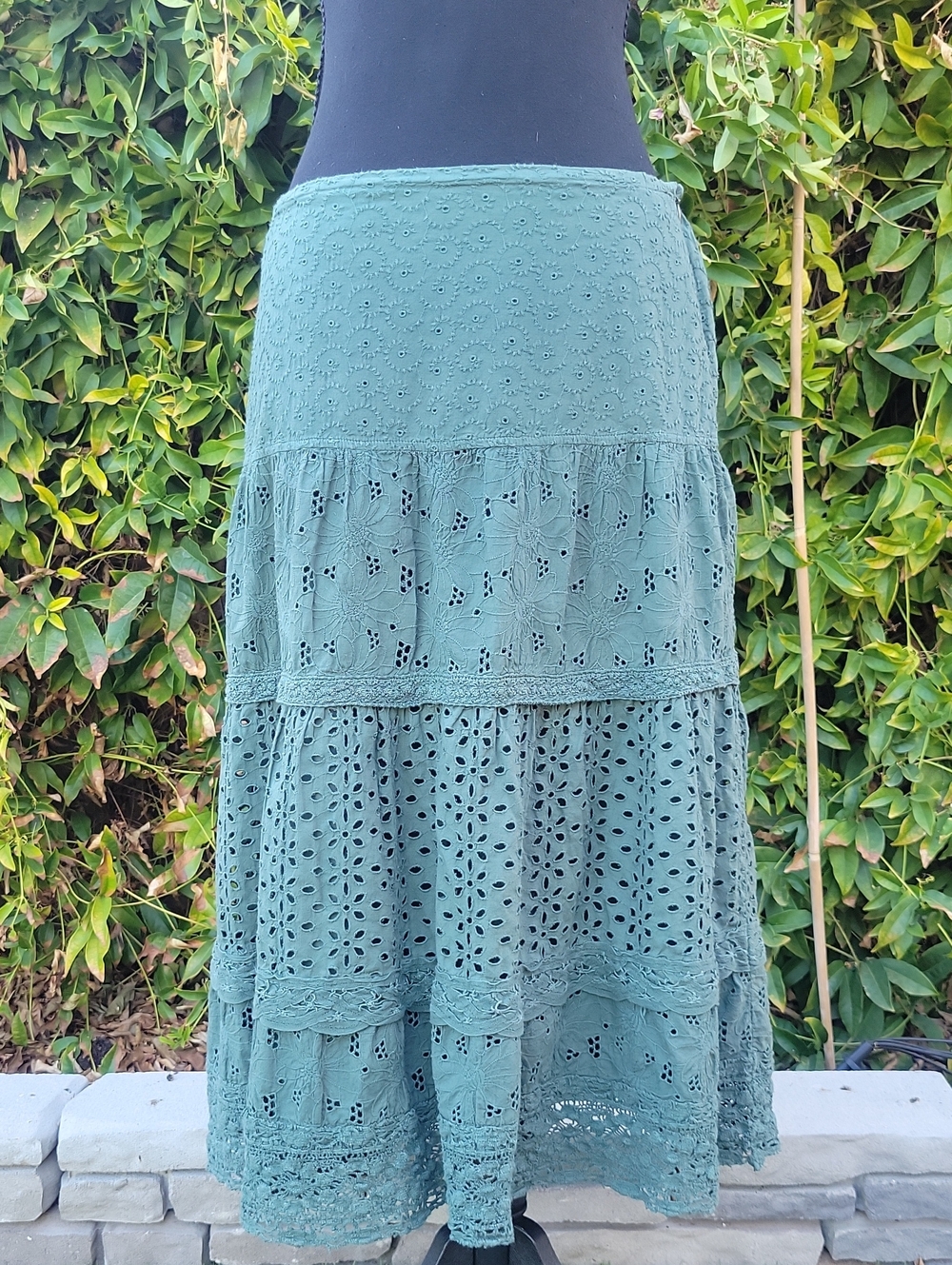 Chico's Green Eyelet Tiered Midi Skirt with Lace Trim 100% Cotton Sz M